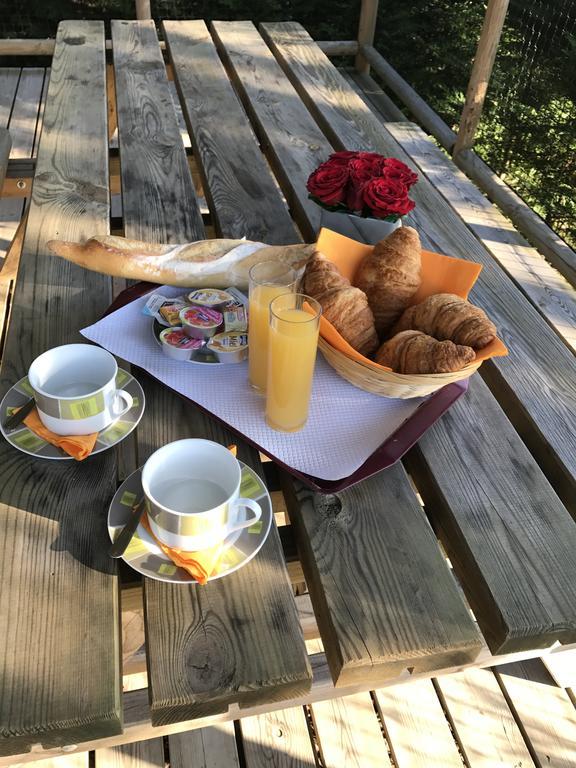 Camping Les Chevrefeuilles 로양 외부 사진